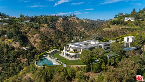 1261 Angelo Drive Beverly Hills CA 90210