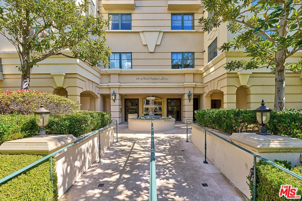 Properties 2 430 N Oakhurst Drive 202