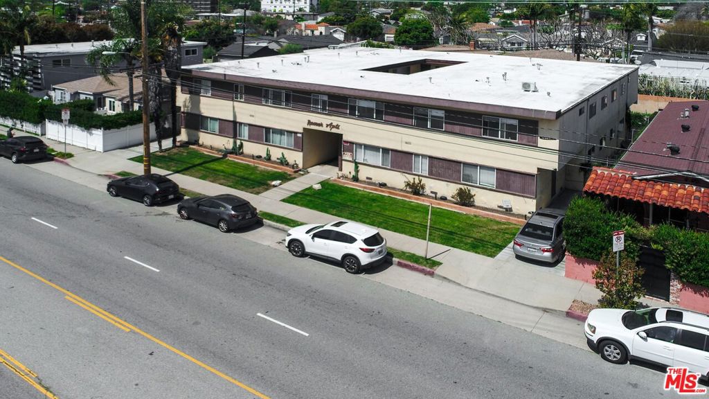 Properties 1 11915 Jefferson Boulevard