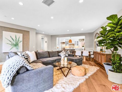 5817 S Sparrow Court Los Angeles CA 90094