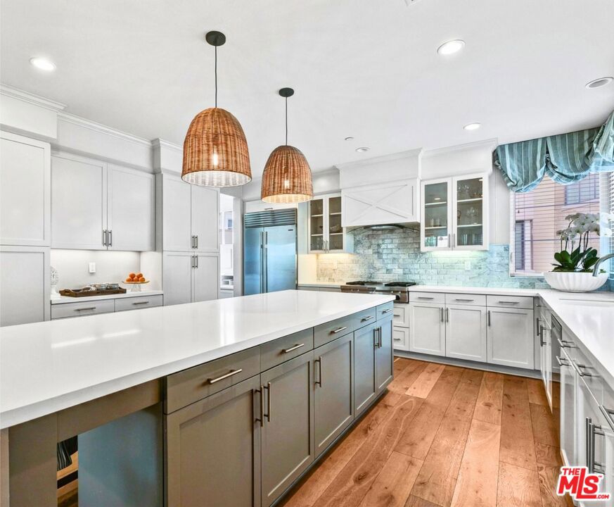 Properties 3 5817 S Sparrow Court