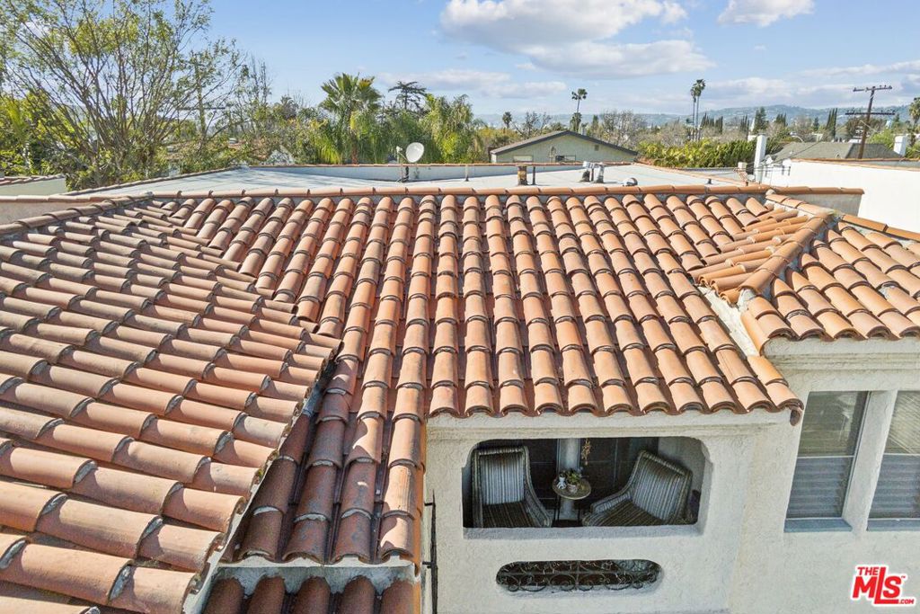 Properties 2 1219 Hi Point Street