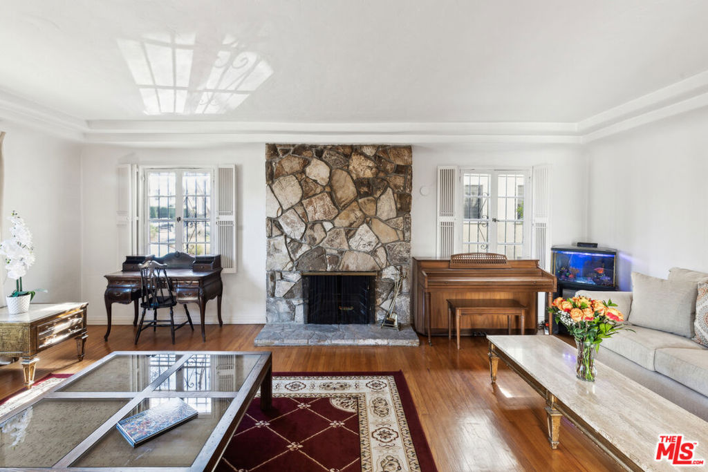 Properties 4 1219 Hi Point Street