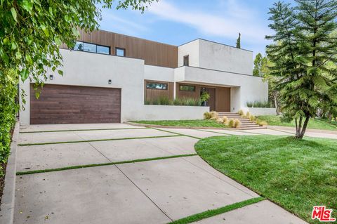 A home in Pasadena