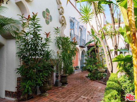 8225 Fountain Avenue West Hollywood CA 90046