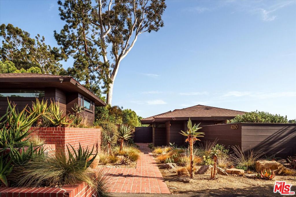 Properties 1 4260 Sea View Lane
