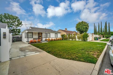 A home in North Hollywood