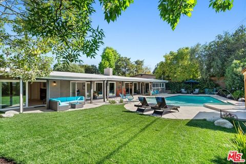 A home in Woodland Hills