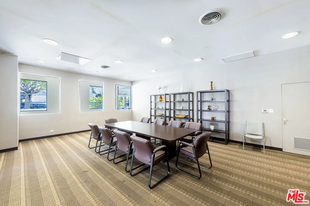 Los Angeles, California 90024, United States, 1 Bedroom Bedrooms, ,1 BathroomBathrooms,Residential,Active,43341