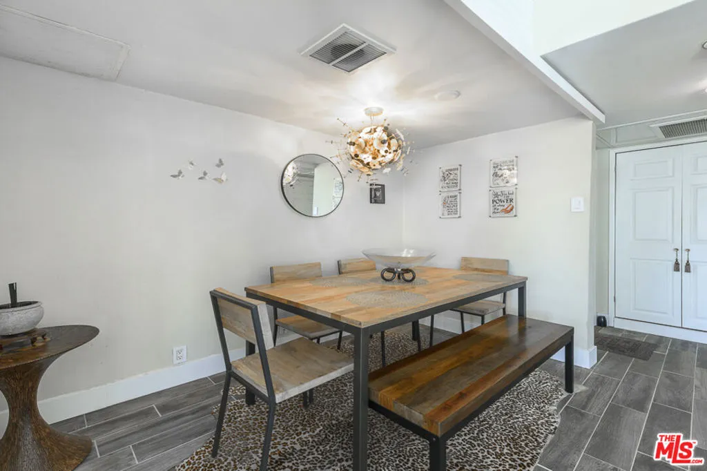 Los Angeles, California 90024, United States, 1 Bedroom Bedrooms, ,1 BathroomBathrooms,Residential,Active,43341