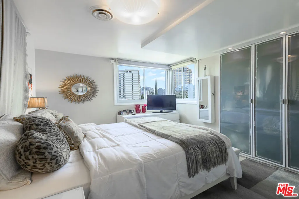 Los Angeles, California 90024, United States, 1 Bedroom Bedrooms, ,1 BathroomBathrooms,Residential,Active,43341