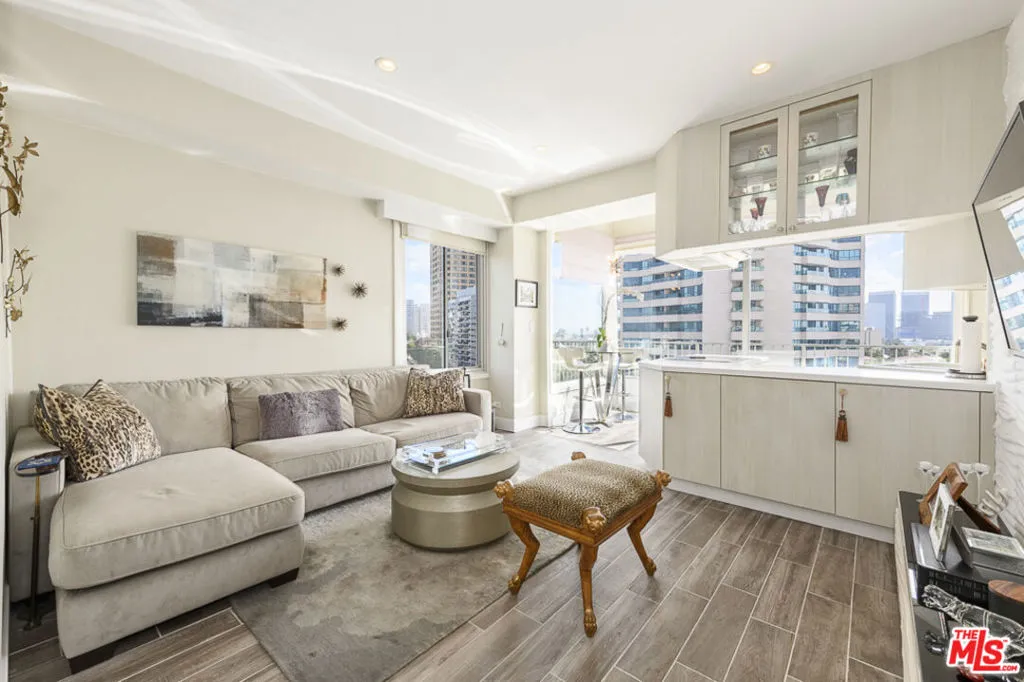 Los Angeles, California 90024, United States, 1 Bedroom Bedrooms, ,1 BathroomBathrooms,Residential,Active,43341