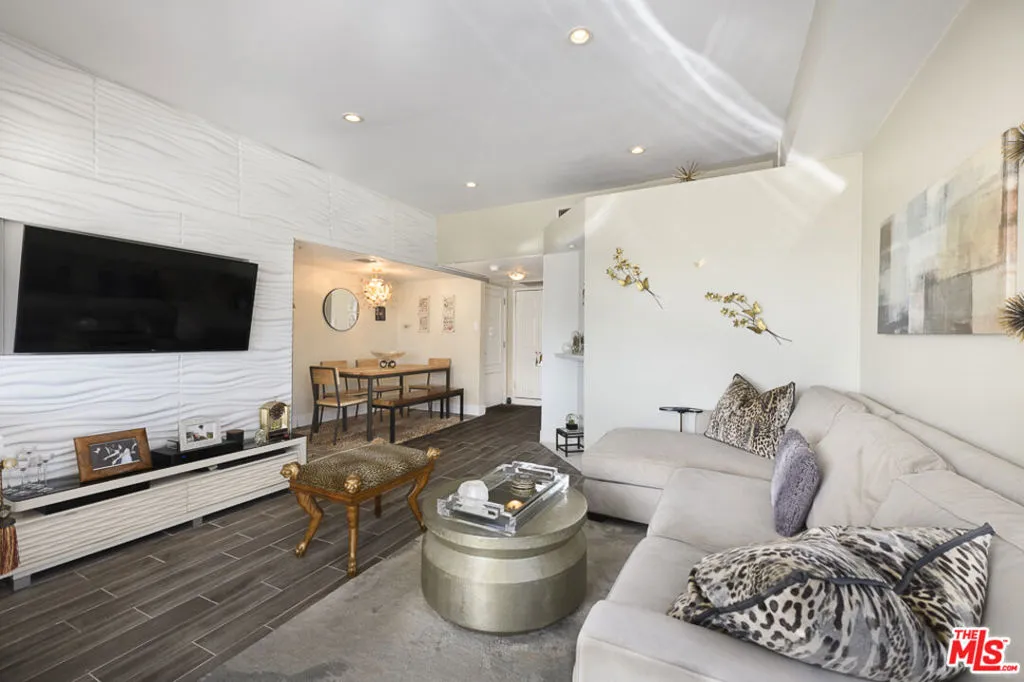 Los Angeles, California 90024, United States, 1 Bedroom Bedrooms, ,1 BathroomBathrooms,Residential,Active,43341