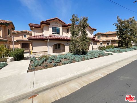 A home in El Monte