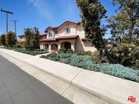 A home in El Monte