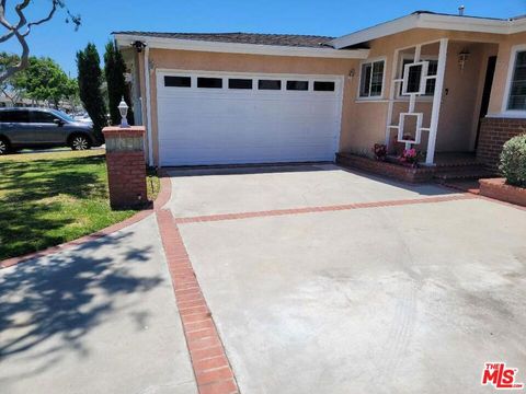 A home in Inglewood