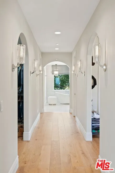 Calabasas, California 91302, United States, 6 Bedrooms Bedrooms, ,9 BathroomsBathrooms,Residential,Active,105244