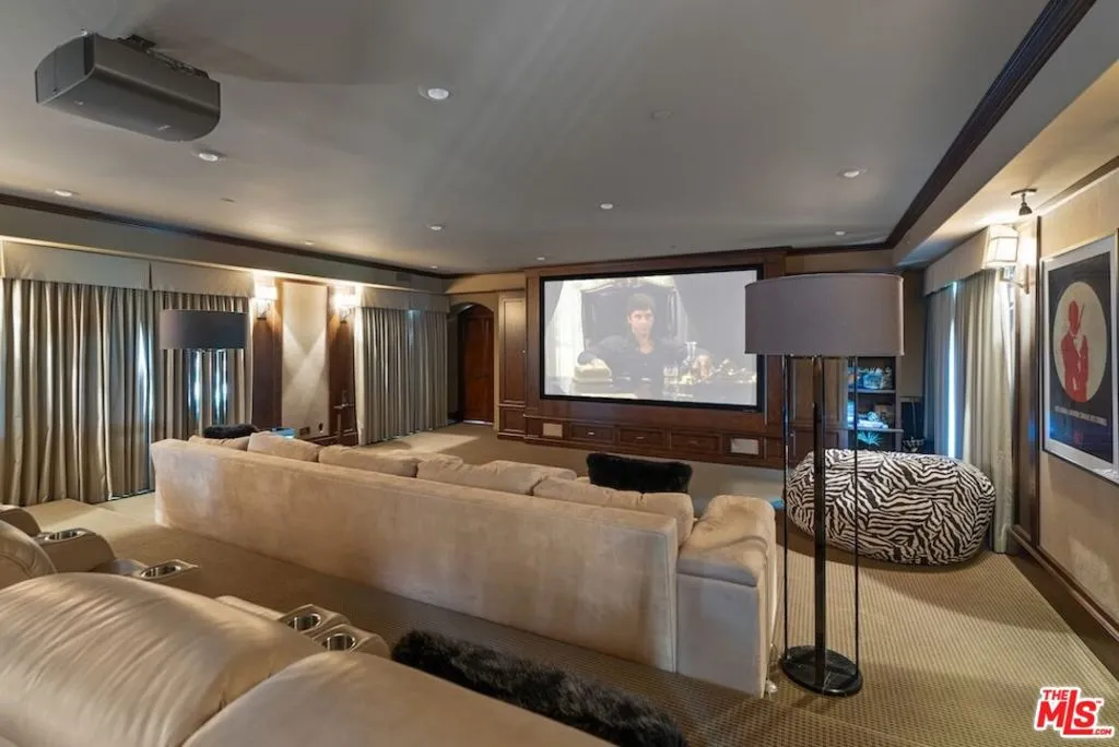 Calabasas, California 91302, United States, 6 Bedrooms Bedrooms, ,9 BathroomsBathrooms,Residential,Active,105244