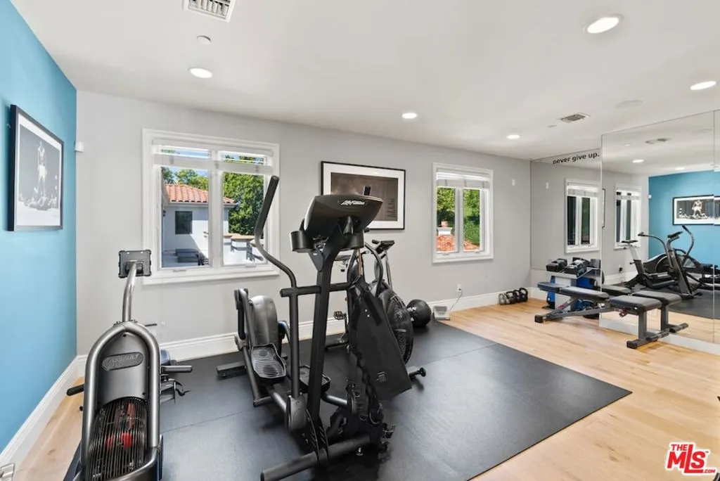 Calabasas, California 91302, United States, 6 Bedrooms Bedrooms, ,9 BathroomsBathrooms,Residential,Active,105244