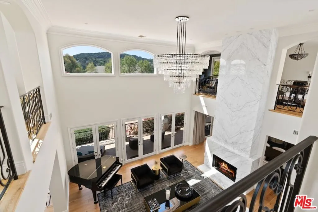 Calabasas, California 91302, United States, 6 Bedrooms Bedrooms, ,9 BathroomsBathrooms,Residential,Active,105244