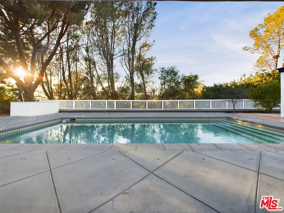 Properties 4 12035 Susan Drive