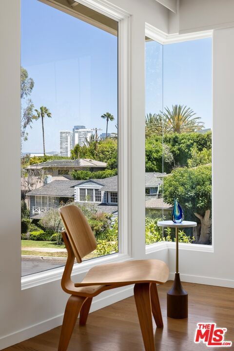 Single Family Residence in Los Angeles CA 9540 Bolton Road 5.jpg
