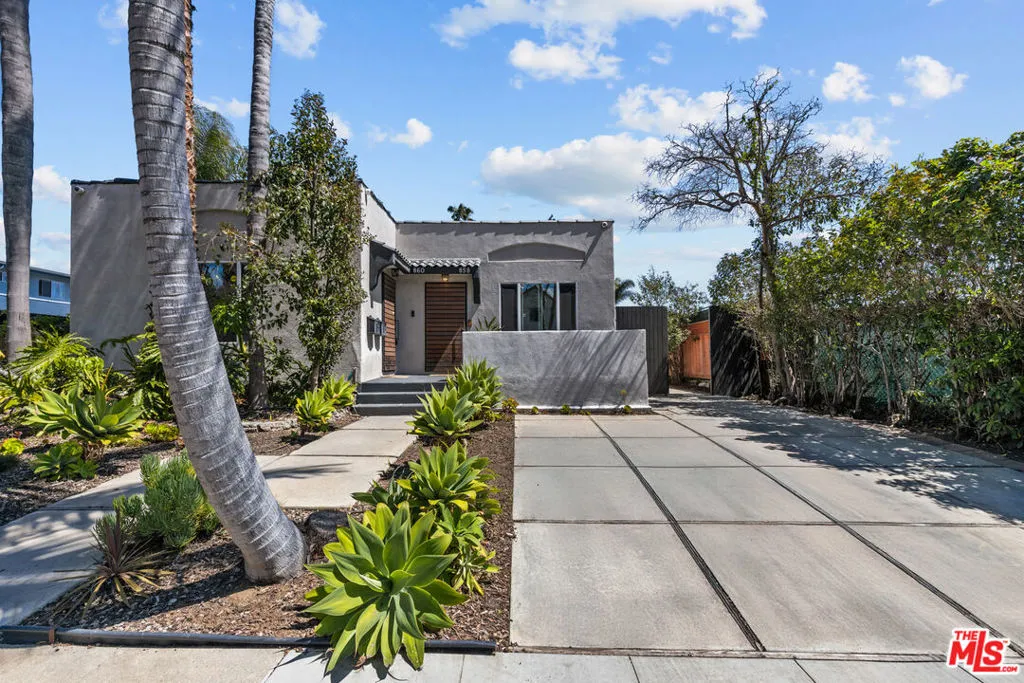 Los Angeles, California 90046, United States, 1 Bedroom Bedrooms, ,1 BathroomBathrooms,Residential,Active,101211