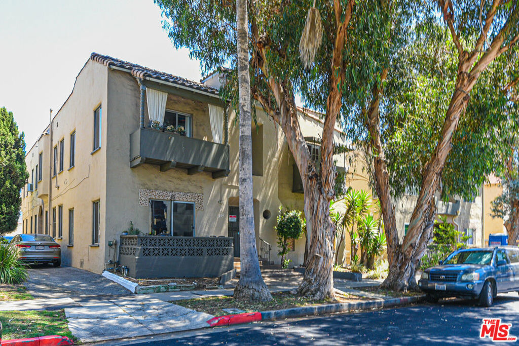 Properties 3 356 N Orange Grove Avenue