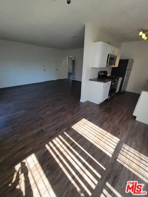 MLS: 25537151