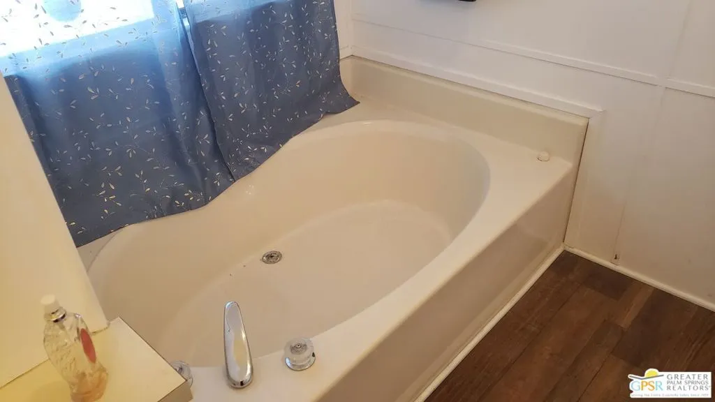 Desert Hot Springs, California 92240, United States, 3 Bedrooms Bedrooms, ,2 BathroomsBathrooms,Residential,Active,23570