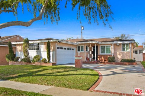 A home in Inglewood