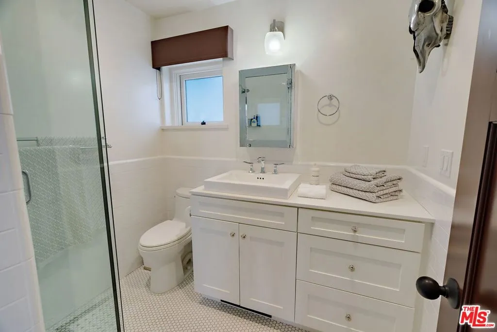 Los Angeles, California 90068, United States, 6 Bedrooms Bedrooms, ,5 BathroomsBathrooms,Residential,Active,15106