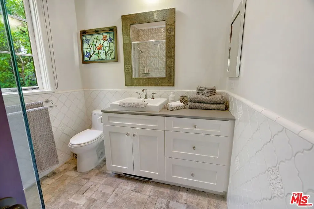 Los Angeles, California 90068, United States, 6 Bedrooms Bedrooms, ,5 BathroomsBathrooms,Residential,Active,15106