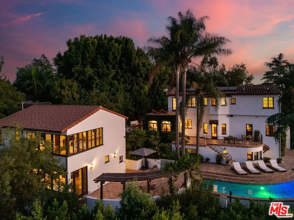 Los Angeles, California 90068, United States, 6 Bedrooms Bedrooms, ,5 BathroomsBathrooms,Residential,Active,15106