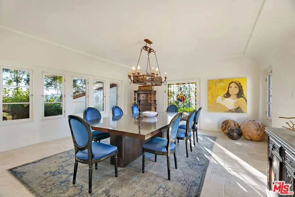 Los Angeles, California 90068, United States, 6 Bedrooms Bedrooms, ,5 BathroomsBathrooms,Residential,Active,15106