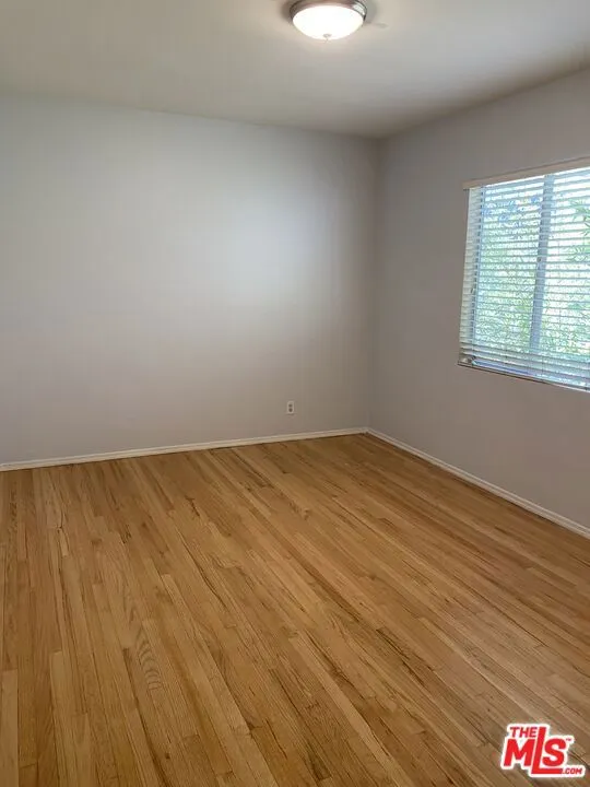 Los Angeles, California 90025, United States, 1 Bedroom Bedrooms, ,1 BathroomBathrooms,Residential,Active,126363