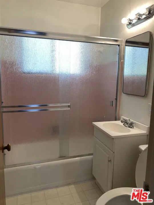 Los Angeles, California 90025, United States, 1 Bedroom Bedrooms, ,1 BathroomBathrooms,Residential,Active,126363