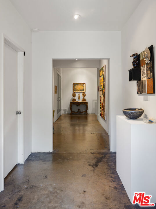Properties 4 1625 Blake Avenue