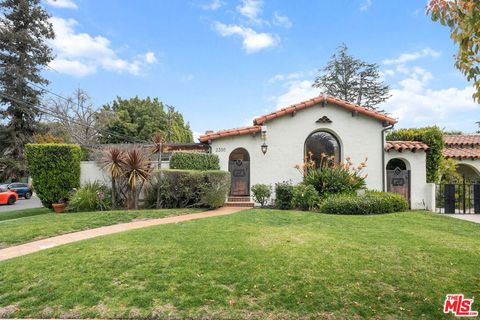 2300 Manning Avenue Los Angeles CA 90064