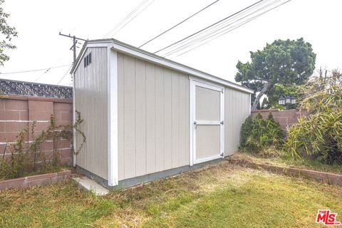 A home in La Mirada