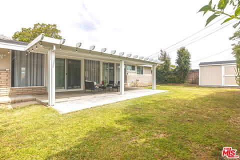 A home in La Mirada