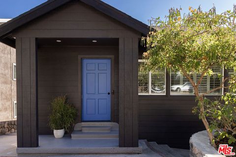 A home in La Crescenta