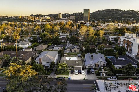 A home in Toluca Lake