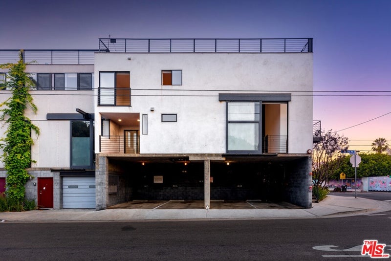 1113 ELECTRIC Avenue 1