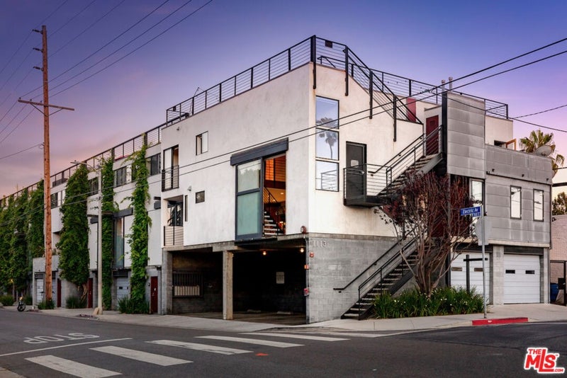 1113 ELECTRIC Avenue 1
