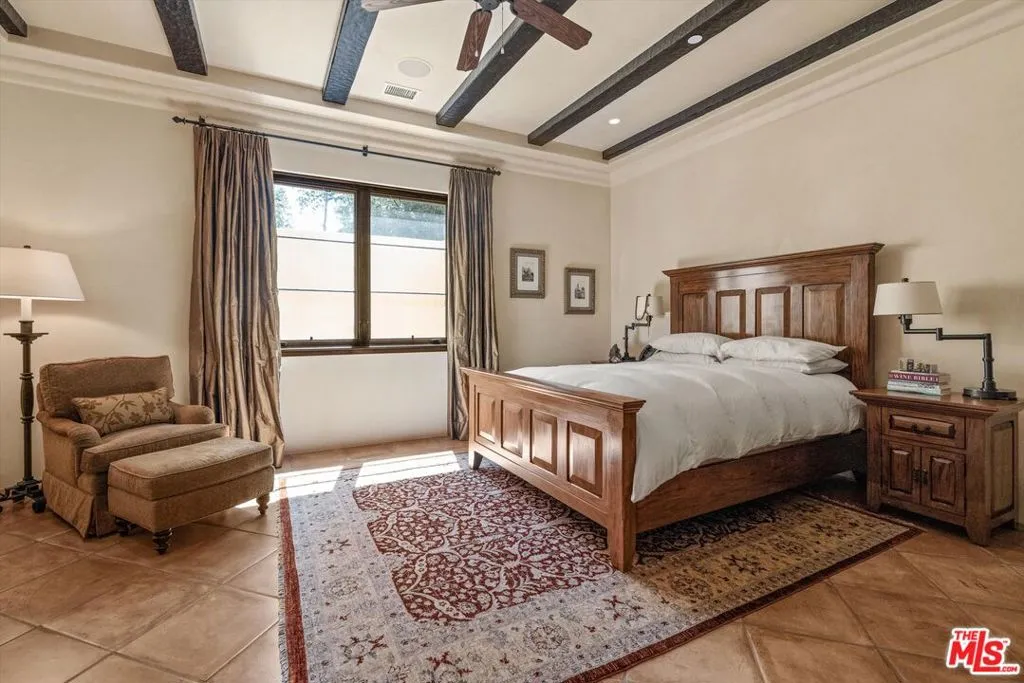 Ojai, California 93023, United States, 5 Bedrooms Bedrooms, ,6 BathroomsBathrooms,Residential,Active,71141