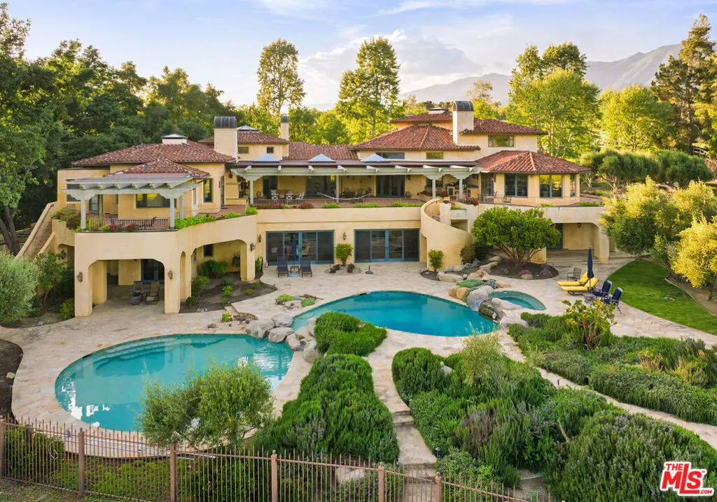 Ojai, California 93023, United States, 5 Bedrooms Bedrooms, ,6 BathroomsBathrooms,Residential,Active,71141