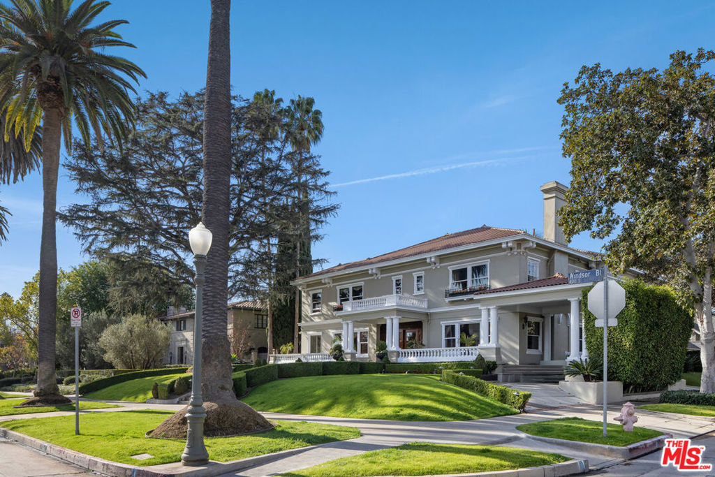 Properties 1 401 S Windsor Boulevard