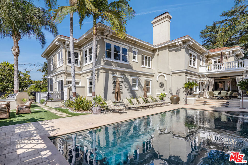 Properties 2 401 S Windsor Boulevard