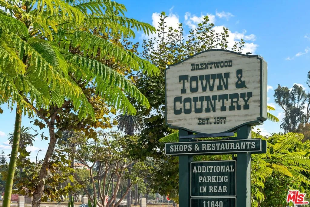 Los Angeles, California 90049, United States, 1 Bedroom Bedrooms, ,1 BathroomBathrooms,Residential,Pending,26830